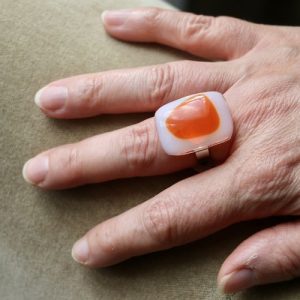 Bague réalisée à l'atelier au vitrail de Saint maur